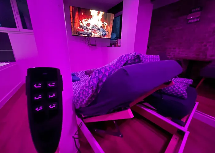 Nuit Magique Jacuzzi, Terrasse & Lit Motorise - 008 Apartman *